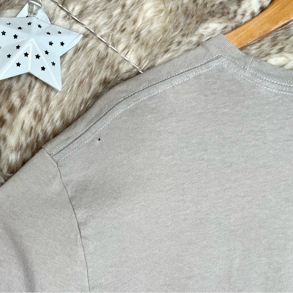 Fox Short Sleeve Graphic T-Shirt - Picture 3 of 4